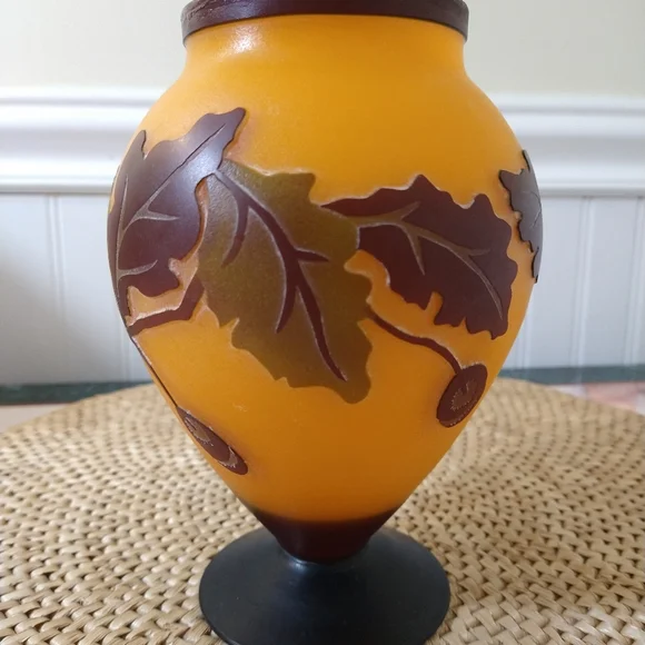 Vintage Chinese Peking Glass Vase